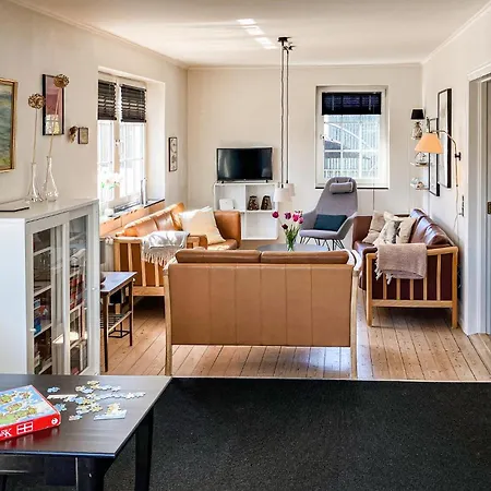 4 Bedroom Lovely In *